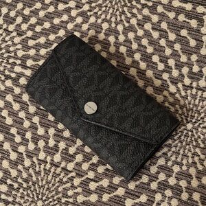 Michael Kors Cooper Signature Logo Black Key Holder Fob Case New without tags